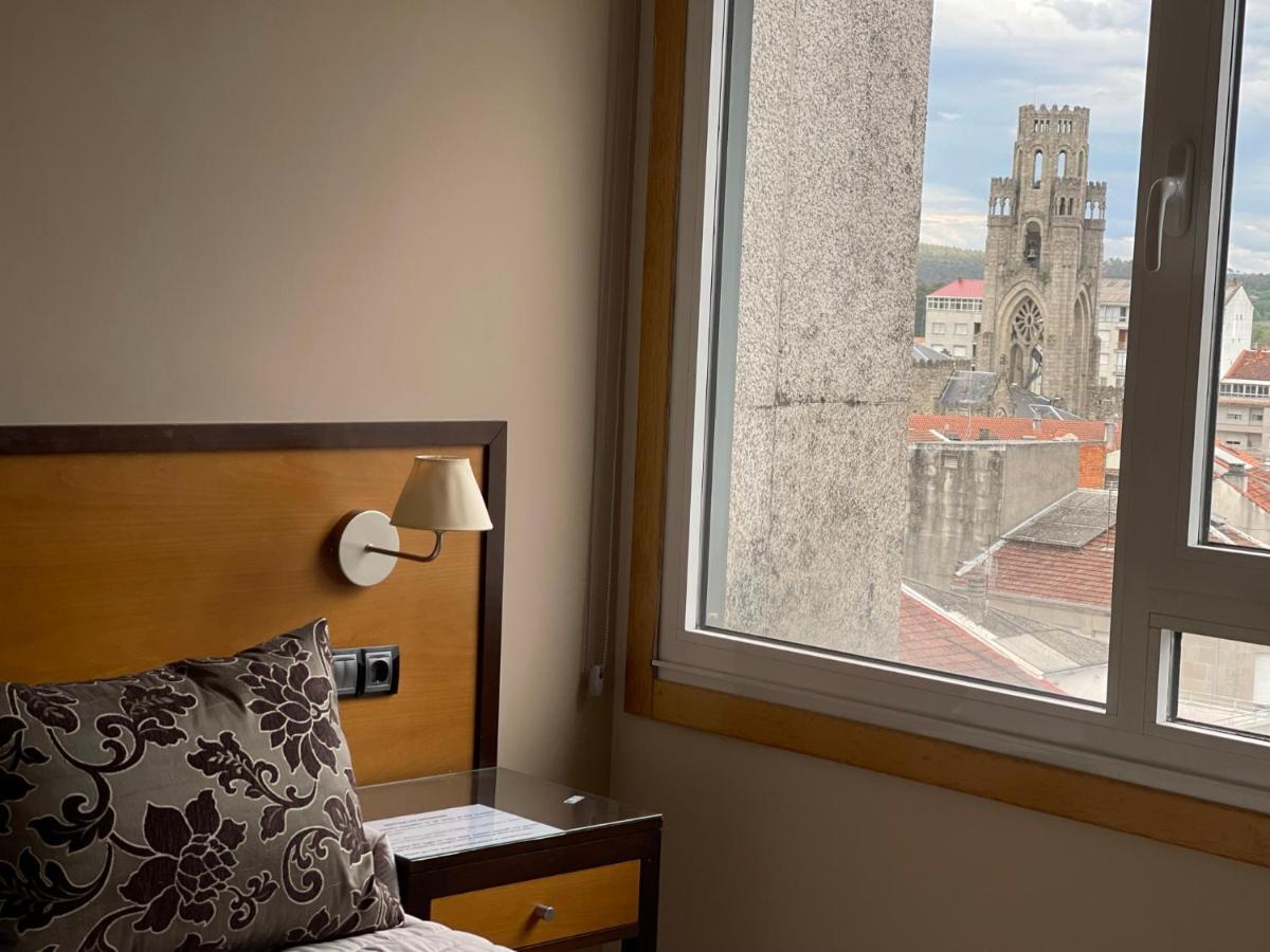 Aparthotel Arenteiro Carballino Luaran gambar